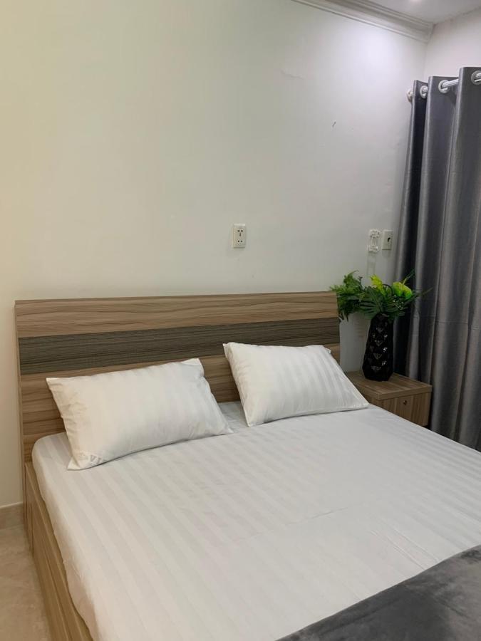 Ts * TP. Hồ Chí Minh